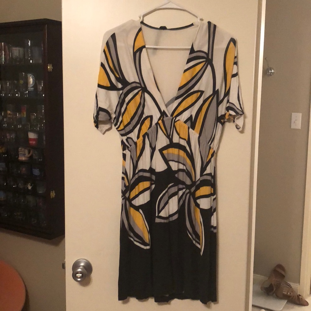 dress, white, yellow, grey and black. very soft